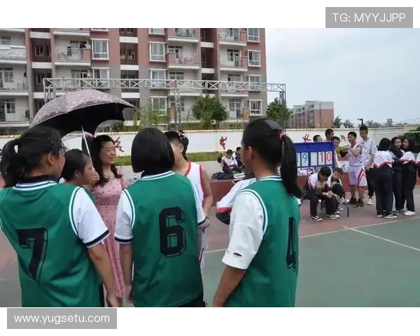 专业解读篮球比赛正式开始时开球规则的具体判定标准与流程